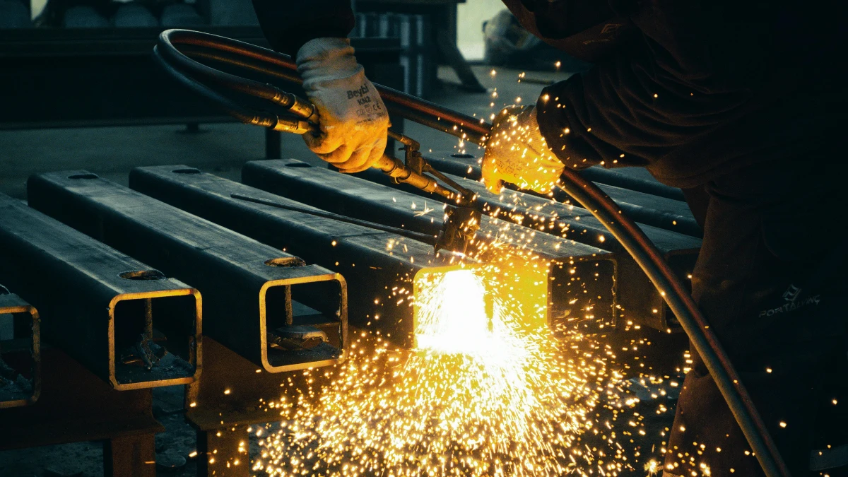 ISO 3834 przy spawaniu i kontroli procesu metalowego